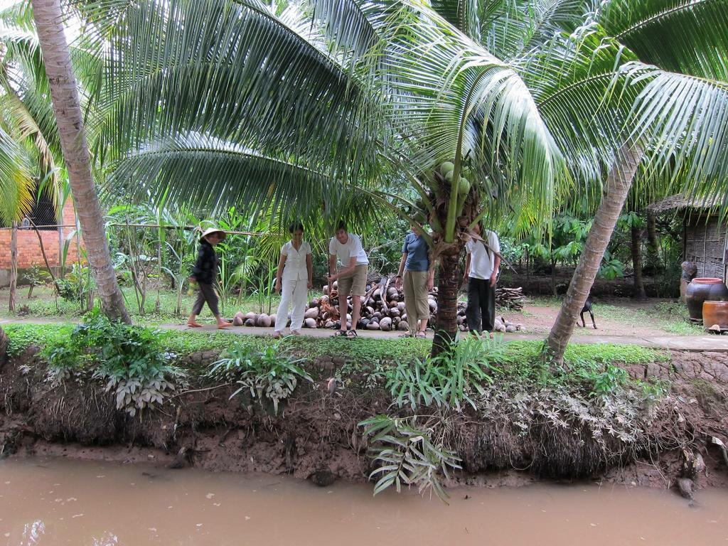 Nam Binh Homestay Ben Tre Exterior foto